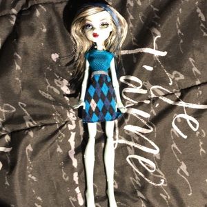 2015 Monster High Doll Frankie Stein